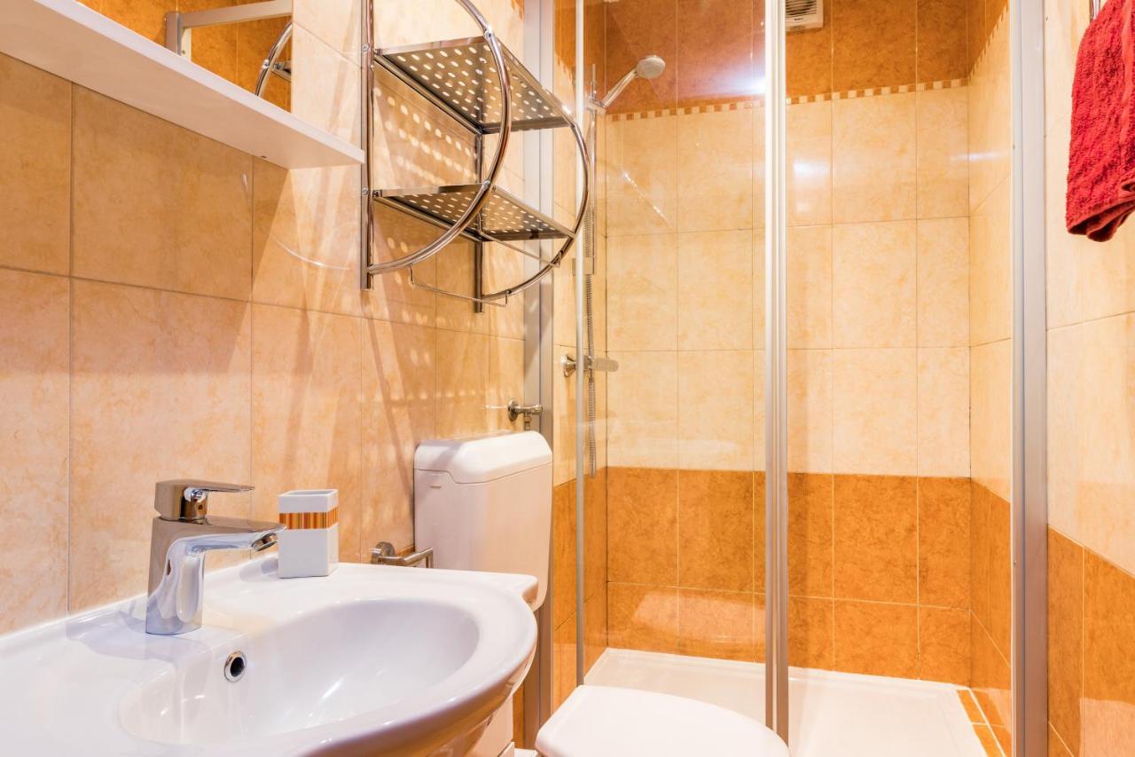 Apartmani Kazun - App1 Fažana Buitenkant foto