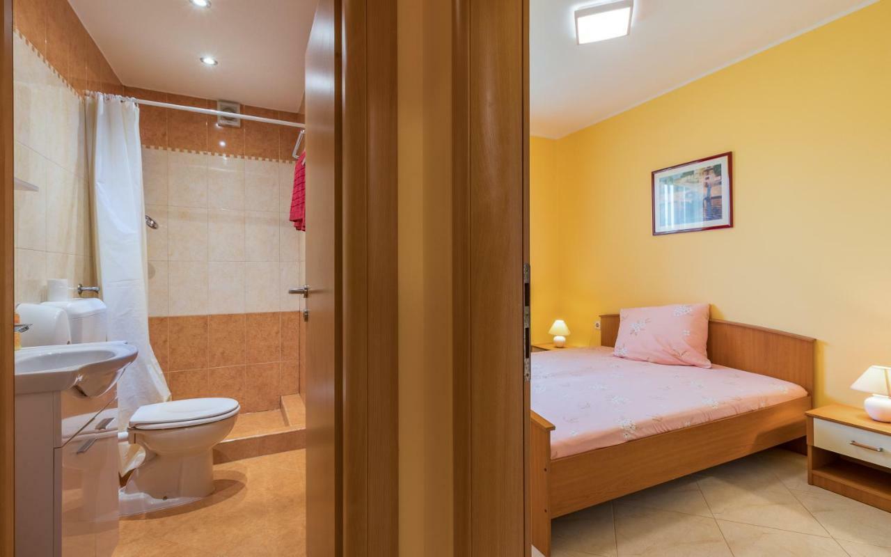 Apartmani Kazun - App1 Fažana Buitenkant foto