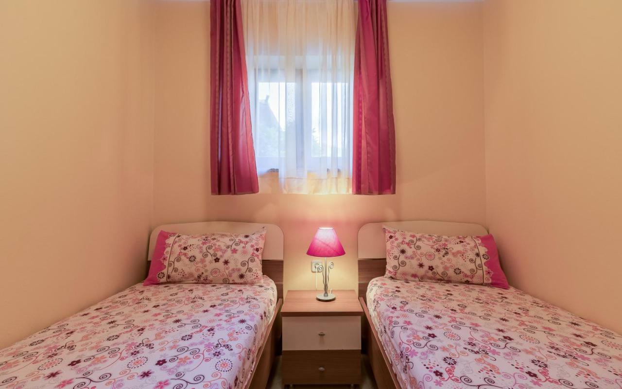 Apartmani Kazun - App1 Fažana Buitenkant foto