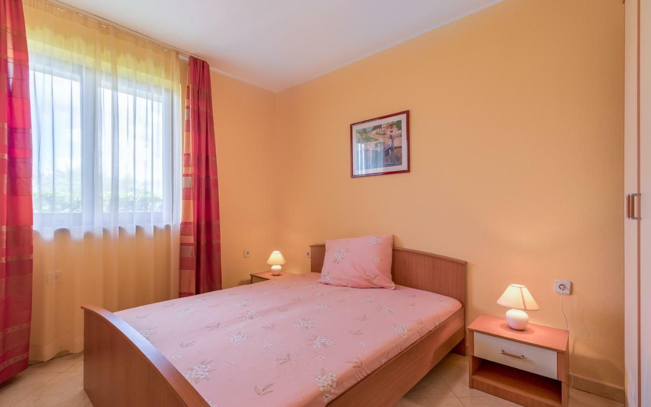 Apartmani Kazun - App1 Fažana Buitenkant foto